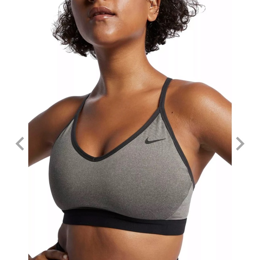Nike Indy spots bra